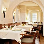 Schloss 4*