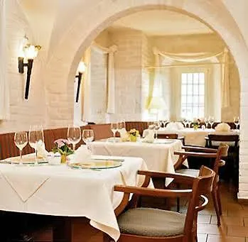 Schloss 4*