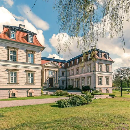 Sunday Schloss Glewe Hotel