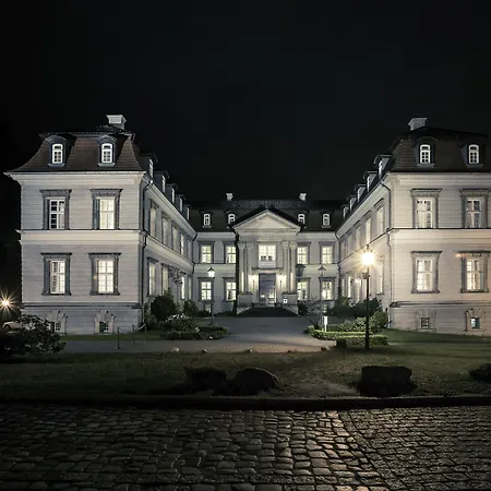 Sunday Schloss Glewe Hotel