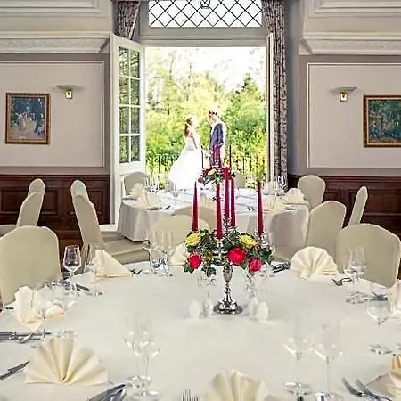 Hotel Sunday Schloss Glewe 4*