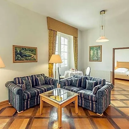 Hotel Sunday Schloss Glewe 4*