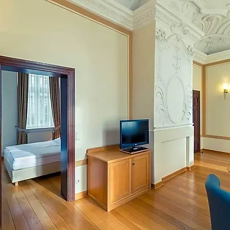Sunday Schloss Glewe 4*