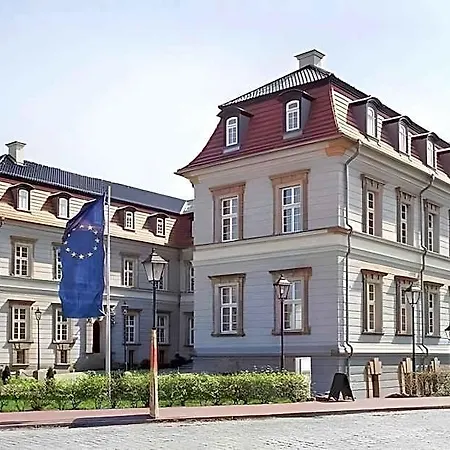 Hotel Sunday Schloss Glewe 4*
