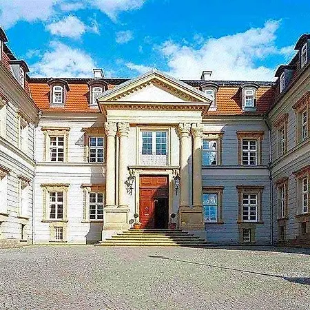 Sunday Schloss Glewe 4*