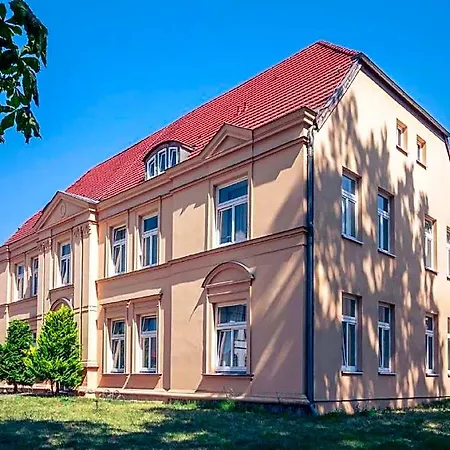 Sunday Schloss Glewe Hotel