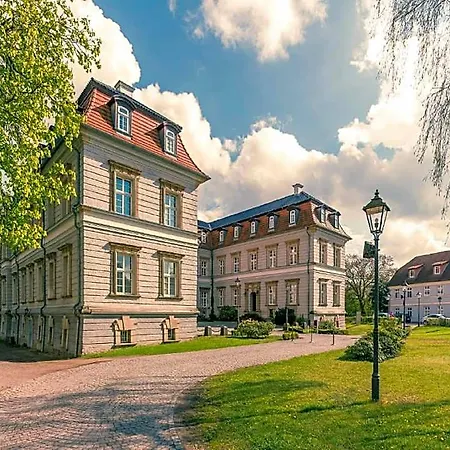 Sunday Schloss Glewe 4*