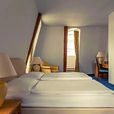 Sunday Schloss Glewe 4*