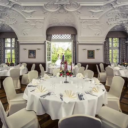 Sunday Schloss Glewe Hotel 4*