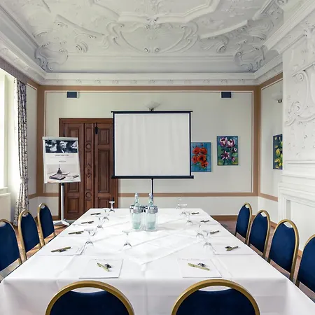 Schloss 4* Neustadt-Glewe