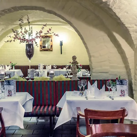 Schloss 4* Neustadt-Glewe