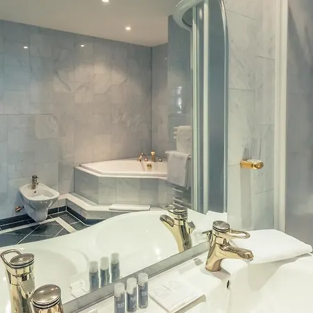 Hotell Schloss 4*
