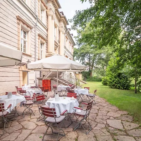 Sunday Schloss Glewe Hotel 4*